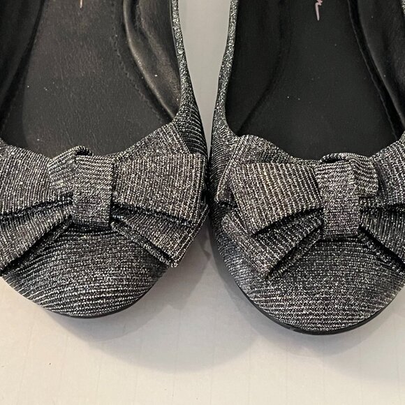 Jessica Simpson Mugara Slip on Ballet Flats with Bow Black Metallic Women's 7.5M - Picture 6 of 9